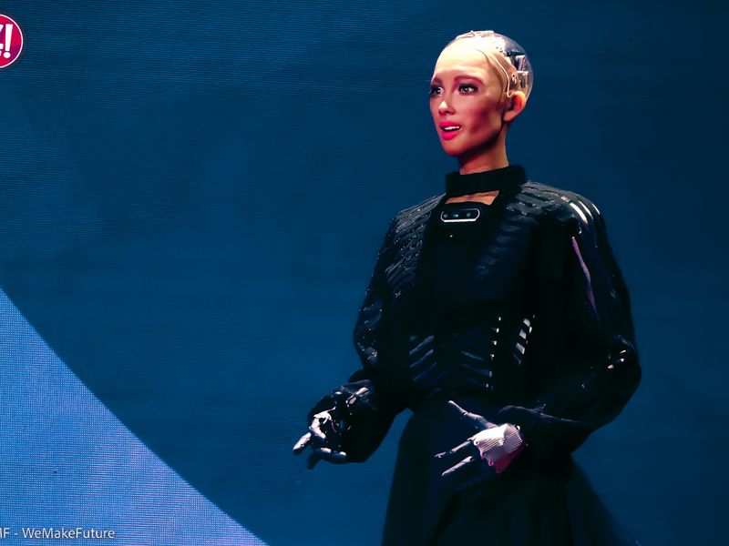 Robot Sophia sul palco del Mainstage